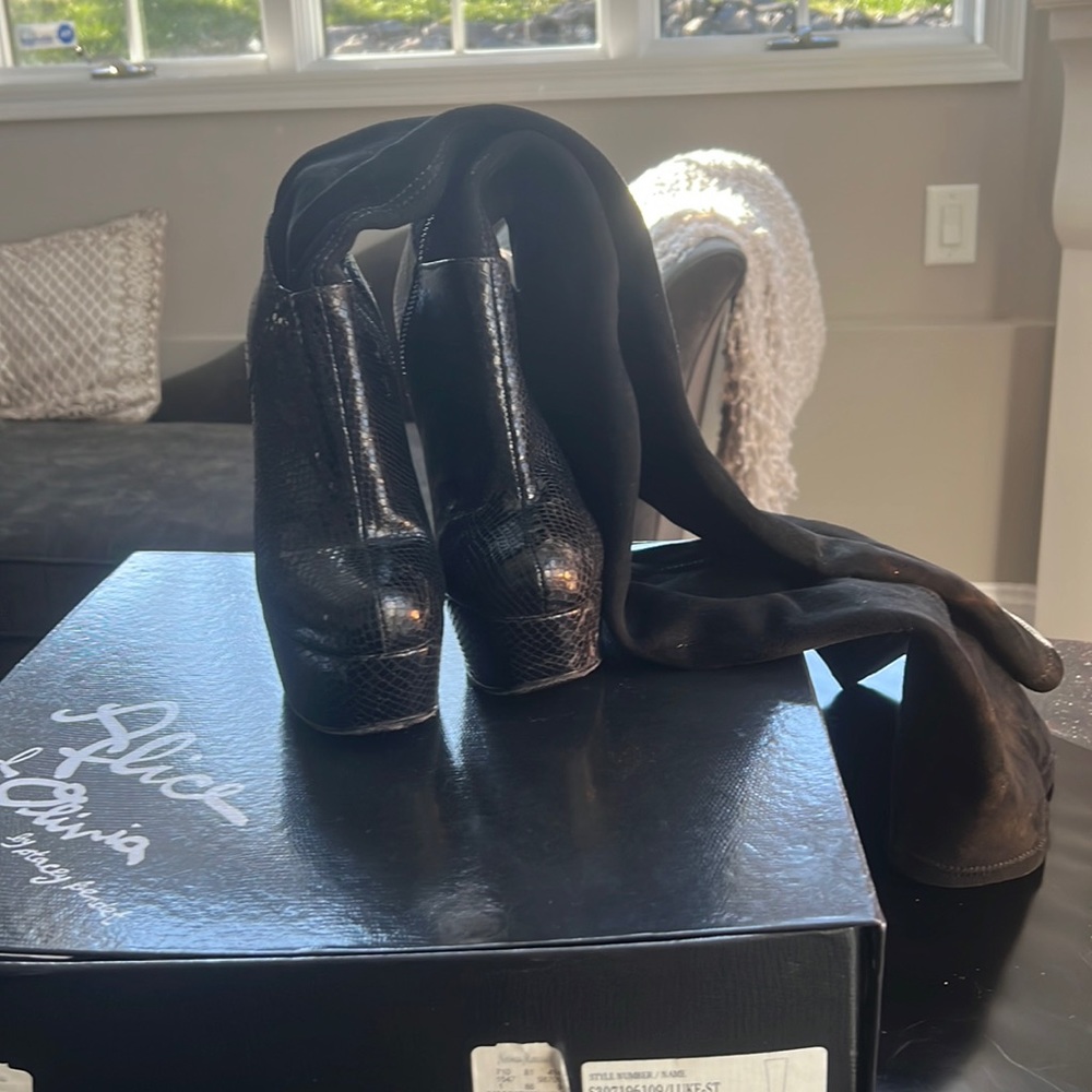 Alice and Olivia black over the knee boots size 7